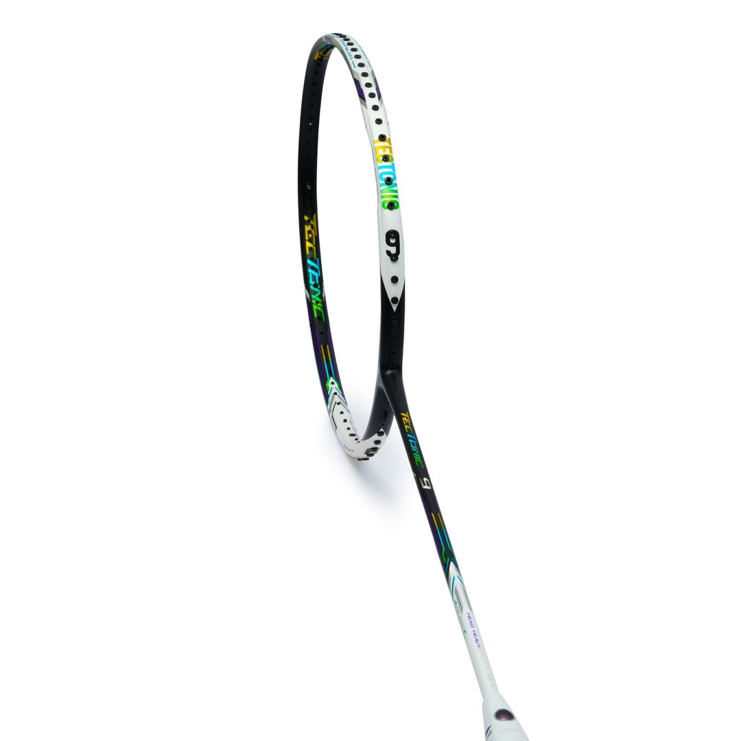 Side view of Tectonic 9 3U Badminton racket by Li-ning studio